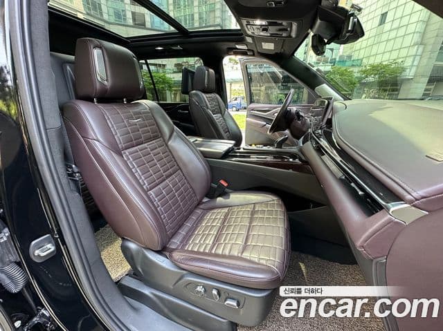 Cadillac Escalade 2021 — ფოტო 11/16