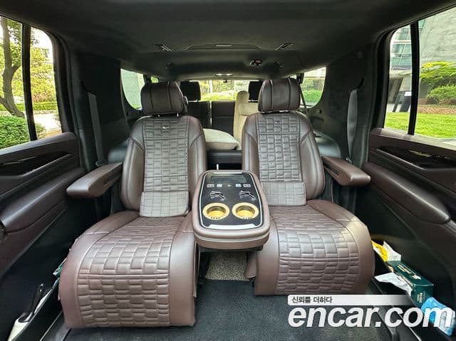 Cadillac Escalade 2021 — ფოტო 13/16