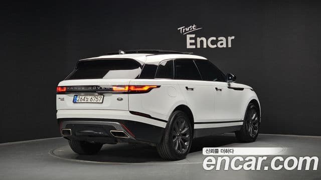 Land Rover Range Rover Velar 2018 — Фото 2/20