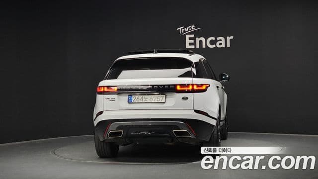Land Rover Range Rover Velar 2018 — Фото 4/20