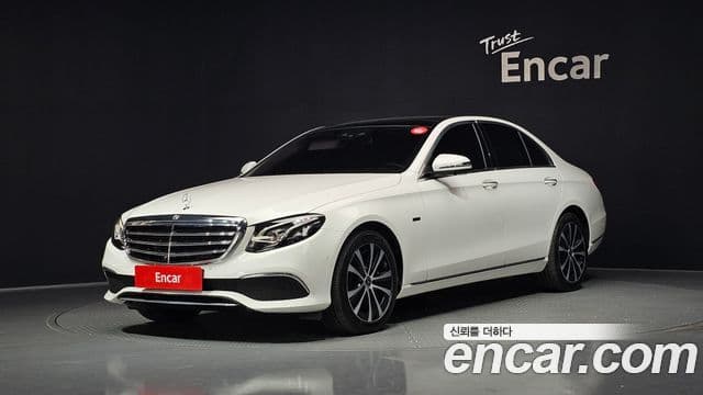 Mercedes-Benz E-Class 2019 — ფოტო 1/20