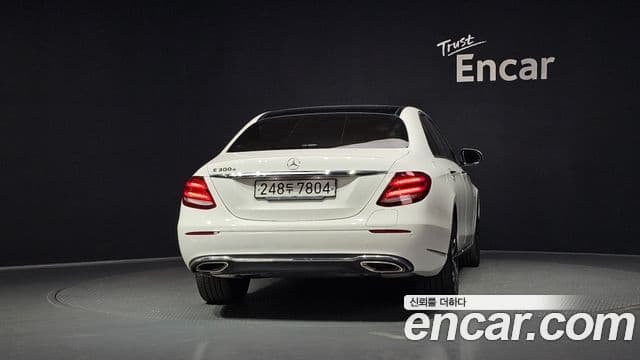 Mercedes-Benz E-Class 2019 — ფოტო 4/20