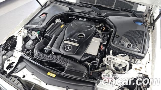 Mercedes-Benz E-Class 2019 — ფოტო 6/20