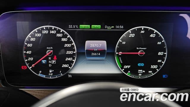 Mercedes-Benz E-Class 2019 — ფოტო 8/20