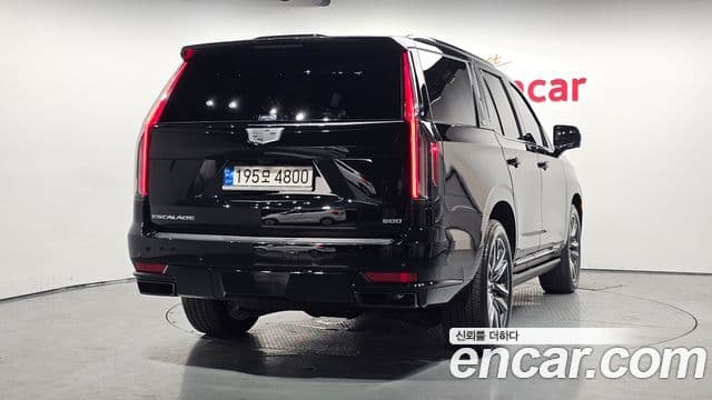Cadillac Escalade 2023 — Фото 4/20
