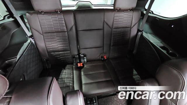 Cadillac Escalade 2023 — Фото 13/20