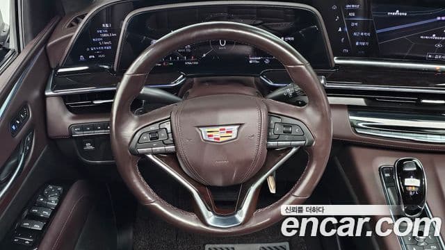 Cadillac Escalade 2023 — Фото 14/20