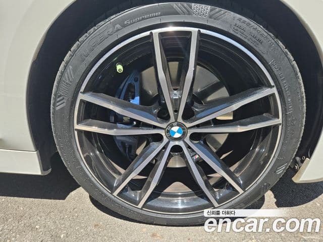 BMW 3 Series 2021 — ფოტო 4/20