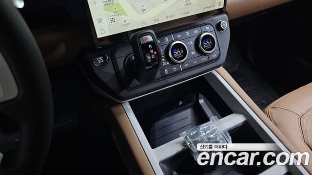 Land Rover Defender 2026 — Şəkil 13/20