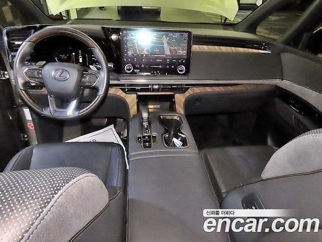 Lexus LM 2025 — Фото 9/20