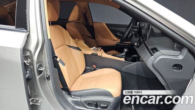 Lexus ES300h 2024 — Şəkil 11/20