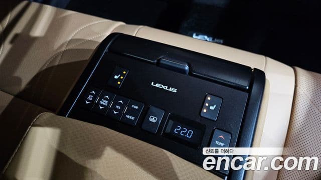 Lexus ES300h 2024 — Şəkil 19/20