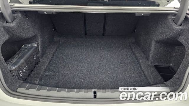 BMW 3 Series 2026 — Photo 13/33