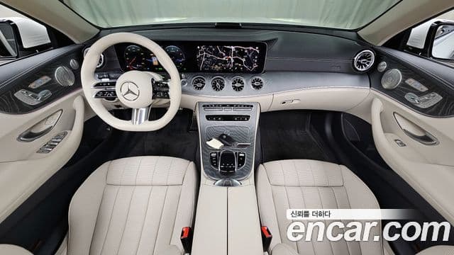 Mercedes-Benz E-Class 2023 — ფოტო 7/20