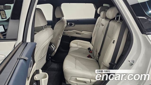 Kia Sorento 2023 — ფოტო 12/20