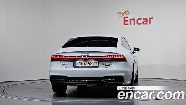 Audi A7 2022 — Фото 4/20