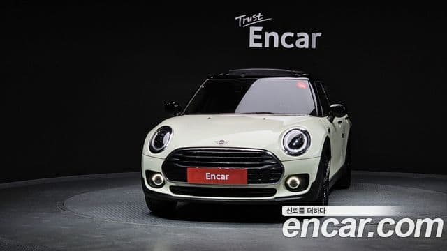 Mini Cooper Clubman 2021 — Фото 2/20