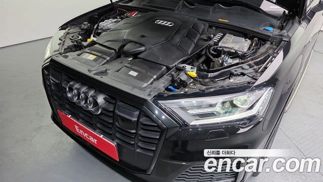 Audi Q7 2022 — Photo 10/20