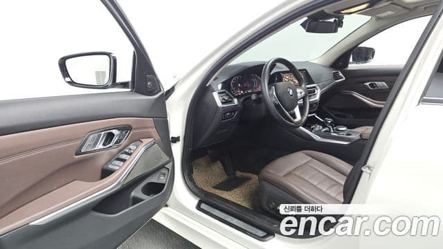 BMW 3 Series 2021 — Şəkil 8/20