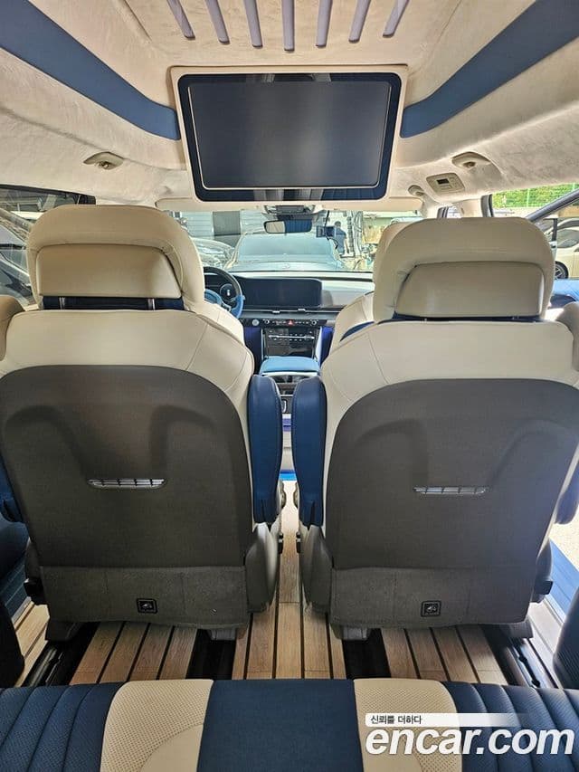 Kia Carnival 2021 — Şəkil 15/19