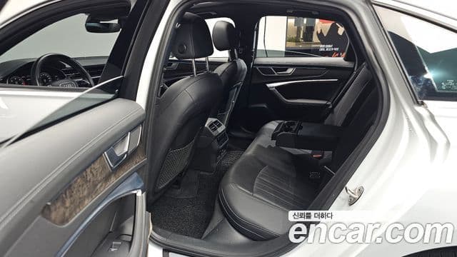 Audi A6 2021 — ფოტო 12/20