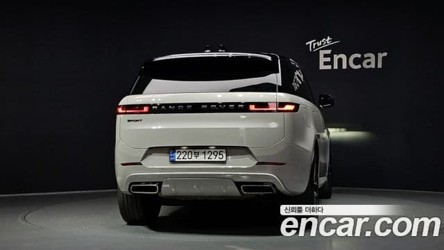 Land Rover Range Rover Sport 2024 — Фото 4/20