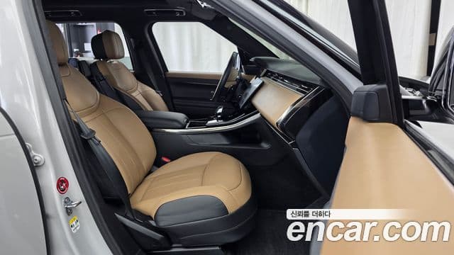Land Rover Range Rover Sport 2024 — Фото 11/20