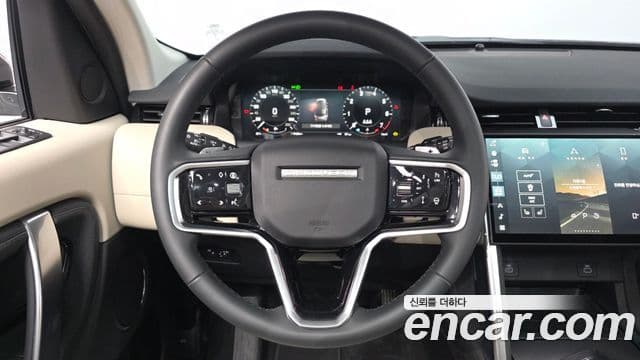Land Rover Discovery Sport 2025 — Фото 13/20