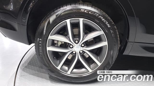 Land Rover Discovery Sport 2025 — ფოტო 4/20