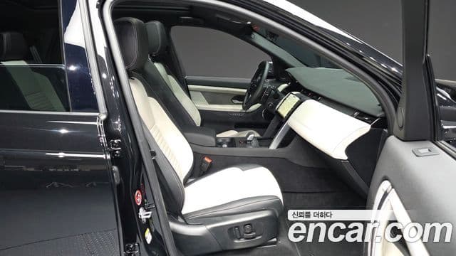 Land Rover Discovery Sport 2025 — ფოტო 10/20