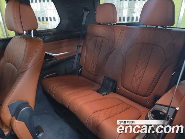 BMW X7 2025 — Фото 10/20