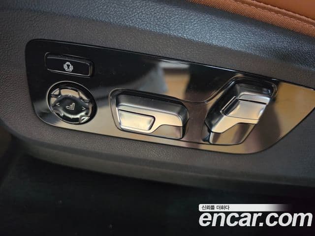BMW X7 2025 — Фото 17/20