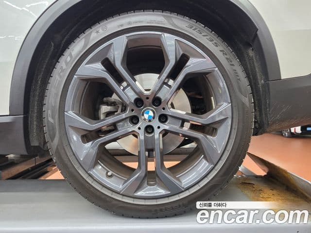 BMW X5 2023 — Şəkil 10/15