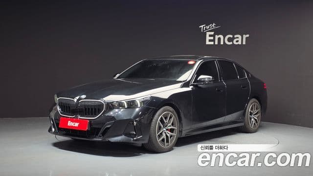 BMW 5 Series 2025 — ფოტო 1/20