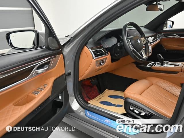 BMW 7 Series 2021 — ფოტო 9/20