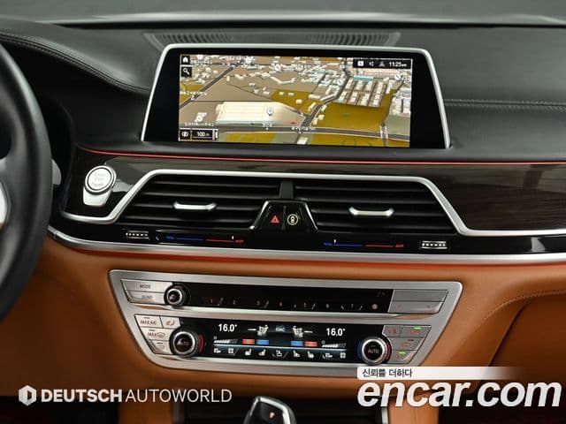 BMW 7 Series 2021 — ფოტო 14/20