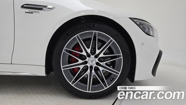 Mercedes-Benz AMG GT 2025 — Фото 4/17