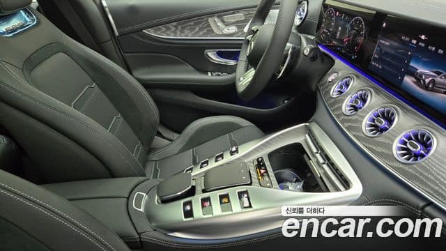 Mercedes-Benz AMG GT 2025 — Фото 8/17