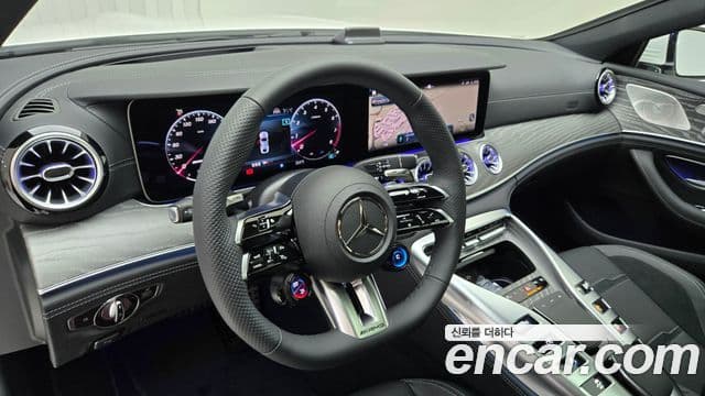 Mercedes-Benz AMG GT 2025 — Фото 12/17