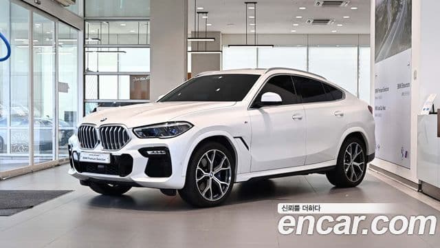 BMW X6 2021 — Фото 1/1