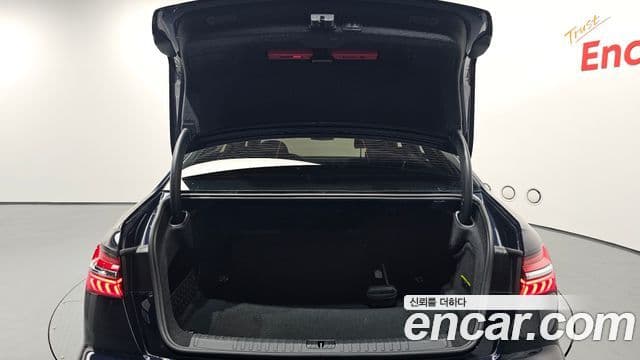Audi A6 2020 — ფოტო 17/20