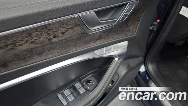 Audi A6 2020 — ფოტო 18/20