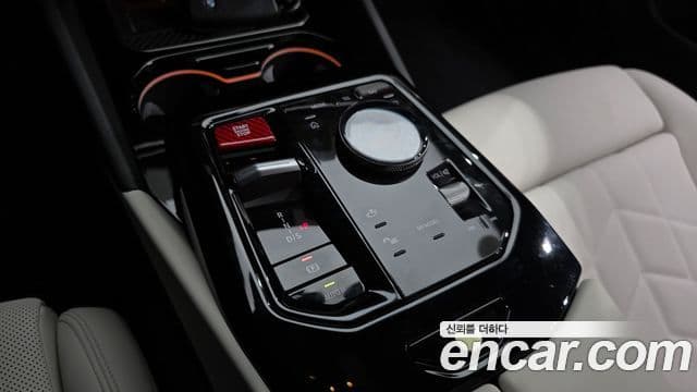 BMW 5 Series 2025 — ფოტო 9/20