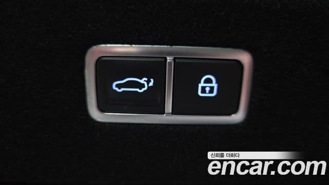 Genesis G90 2022 — ფოტო 19/20