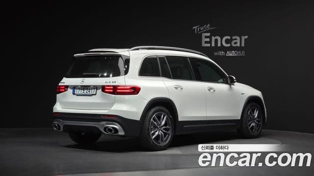Mercedes-Benz GLB-Class 2025 — ფოტო 2/20