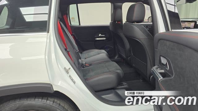 Mercedes-Benz GLB-Class 2025 — ფოტო 12/20