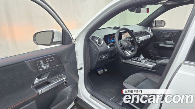 Mercedes-Benz GLB-Class 2025 — ფოტო 10/20