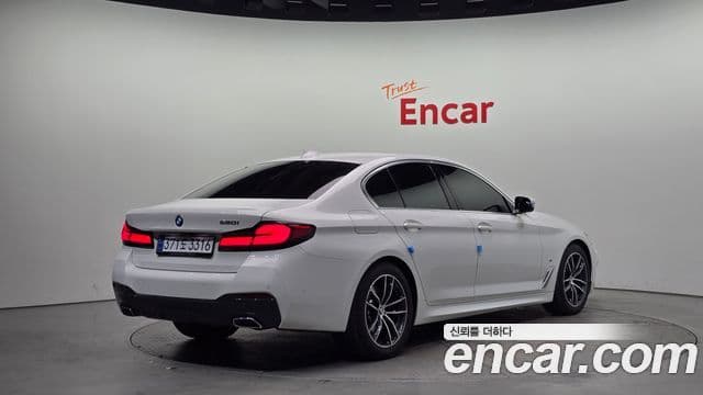BMW 5 Series 2023 — ფოტო 2/20
