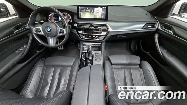 BMW 5 Series 2023 — ფოტო 7/20