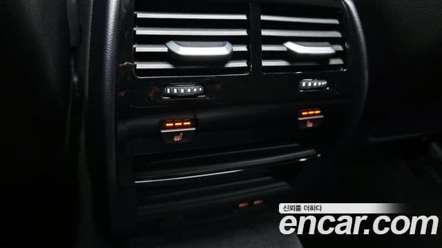 BMW 5 Series 2023 — ფოტო 17/20